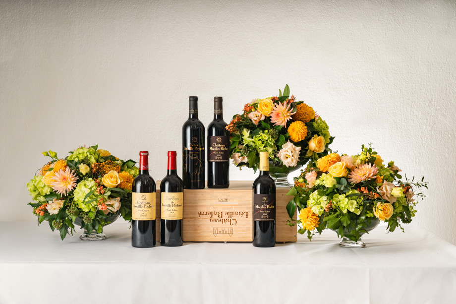 Presentation of wine bottles